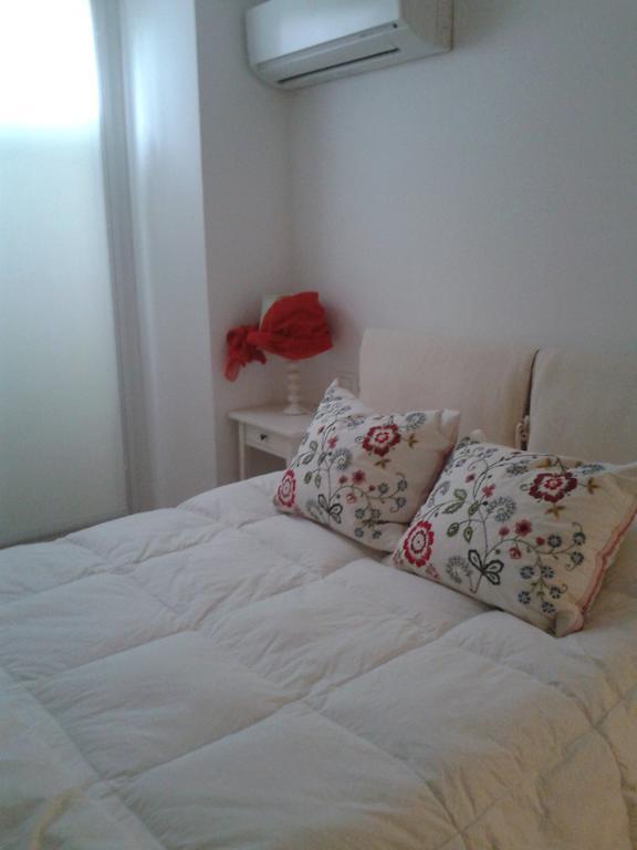 Appartamento In Villa Pesaro Chambre photo